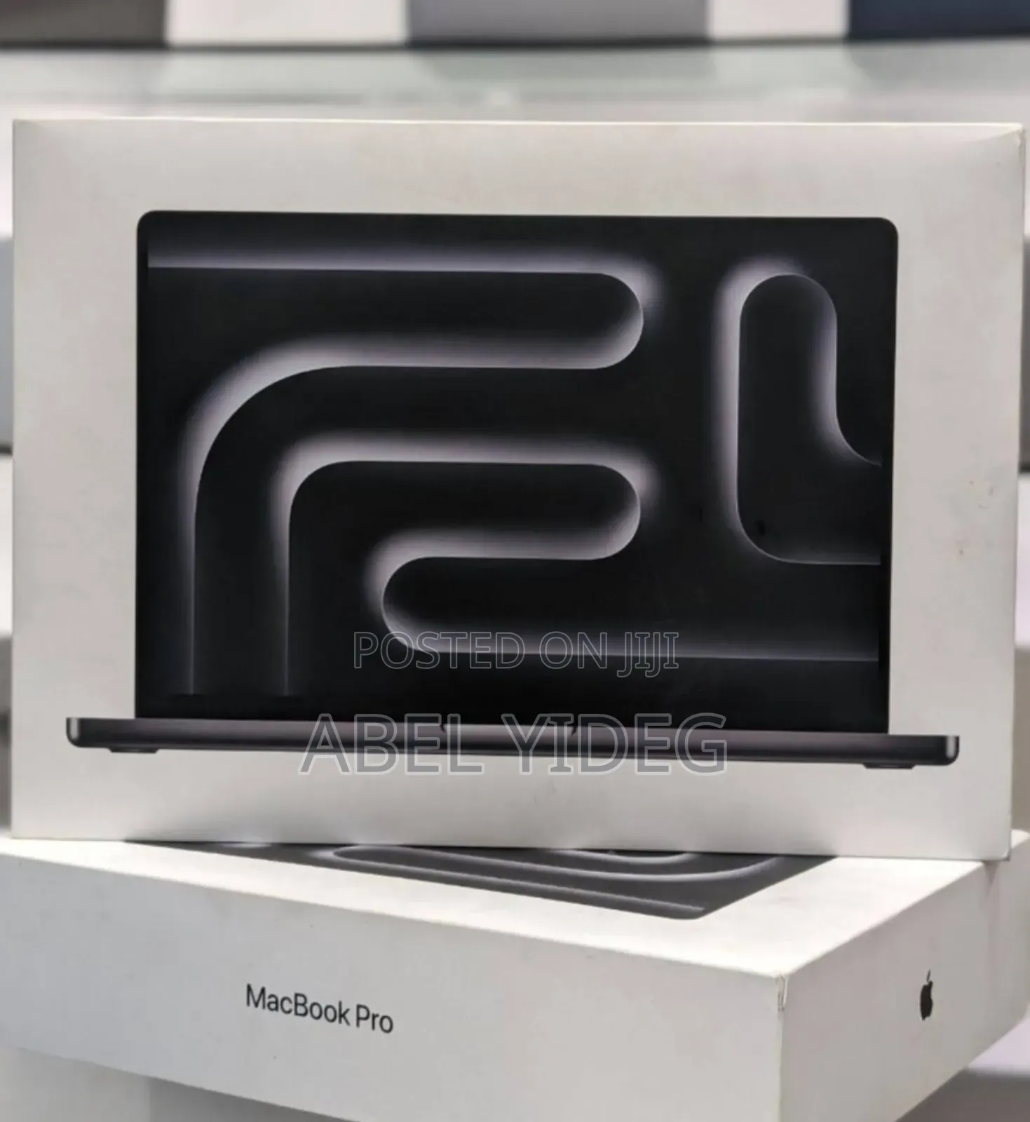 New Laptop Apple MacBook Pro 36GB Apple M3 Pro SSD 512GB