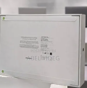 New Laptop Apple MacBook Pro 36GB Apple M3 Pro SSD 512GB