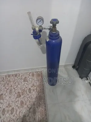 10 Liters Steel Oxygen Cylinder With Regulators Life Care O2