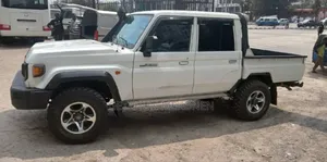 Toyota Land Cruiser 2018 White