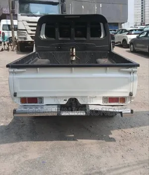 Toyota Land Cruiser 2018 White