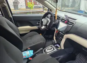 Toyota Rush 2023 Silver