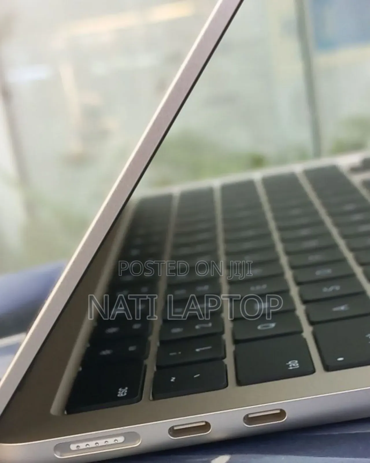 New Laptop Apple MacBook Air 2025 M4 13-inch 16GB Apple M4 SSD 256GB