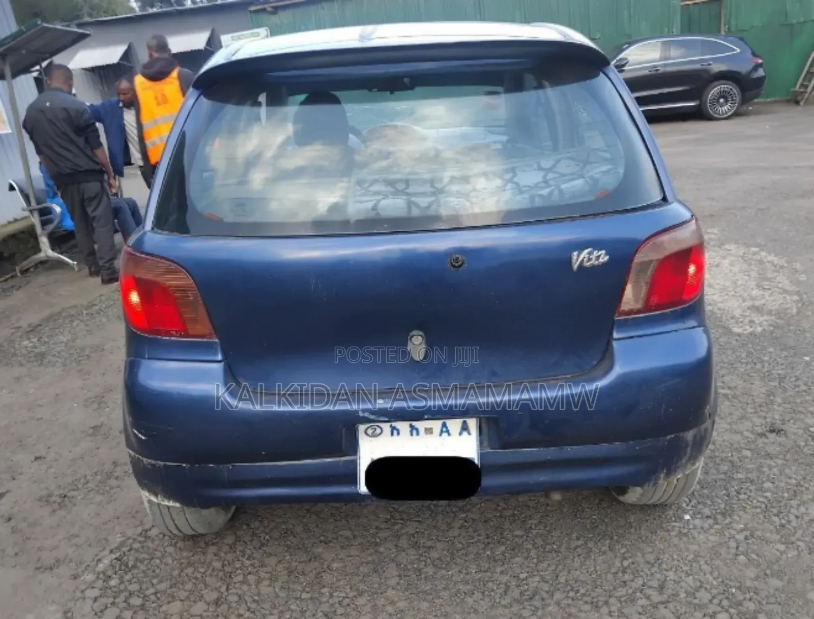 Toyota Vitz 2000 Blue