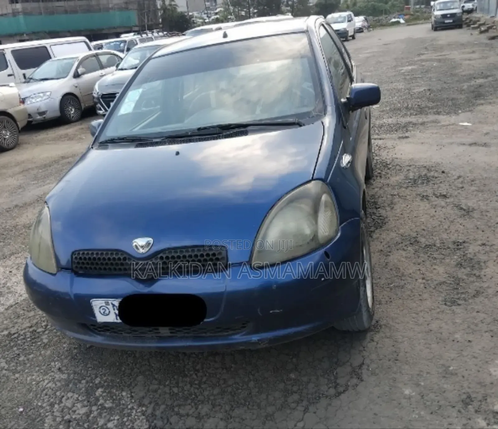Toyota Vitz 2000 Blue