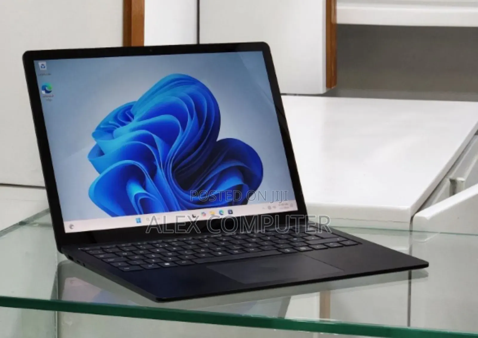 New Laptop Microsoft Surface Laptop 4 16GB Intel Core i7 SSD 512GB