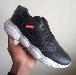 Black Sneaker