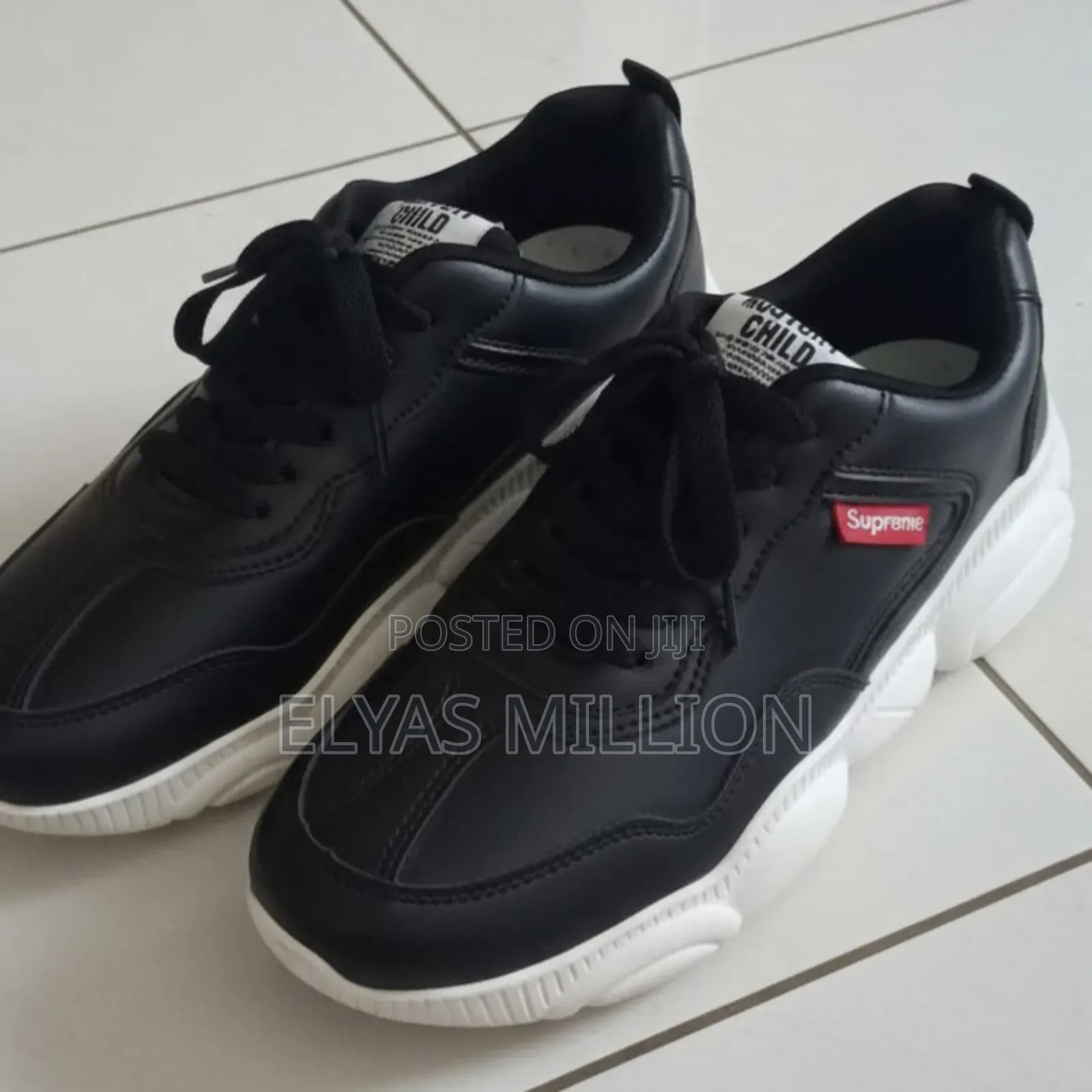 Black Sneaker