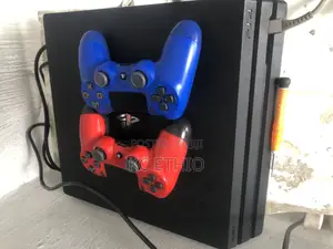 Ps4 Pro With 2original Joysticks