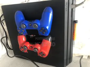 Ps4 Pro With 2original Joysticks