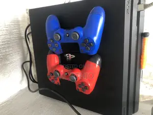 Ps4 Pro With 2original Joysticks