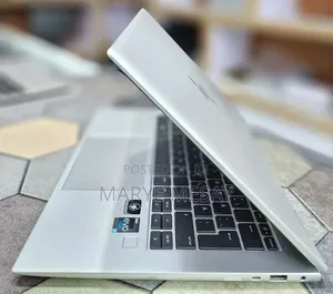 New Laptop HP EliteBook 1040 G8 16GB Intel Core i5 SSD 512GB