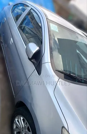 Mitsubishi Attrage 2021 Silver