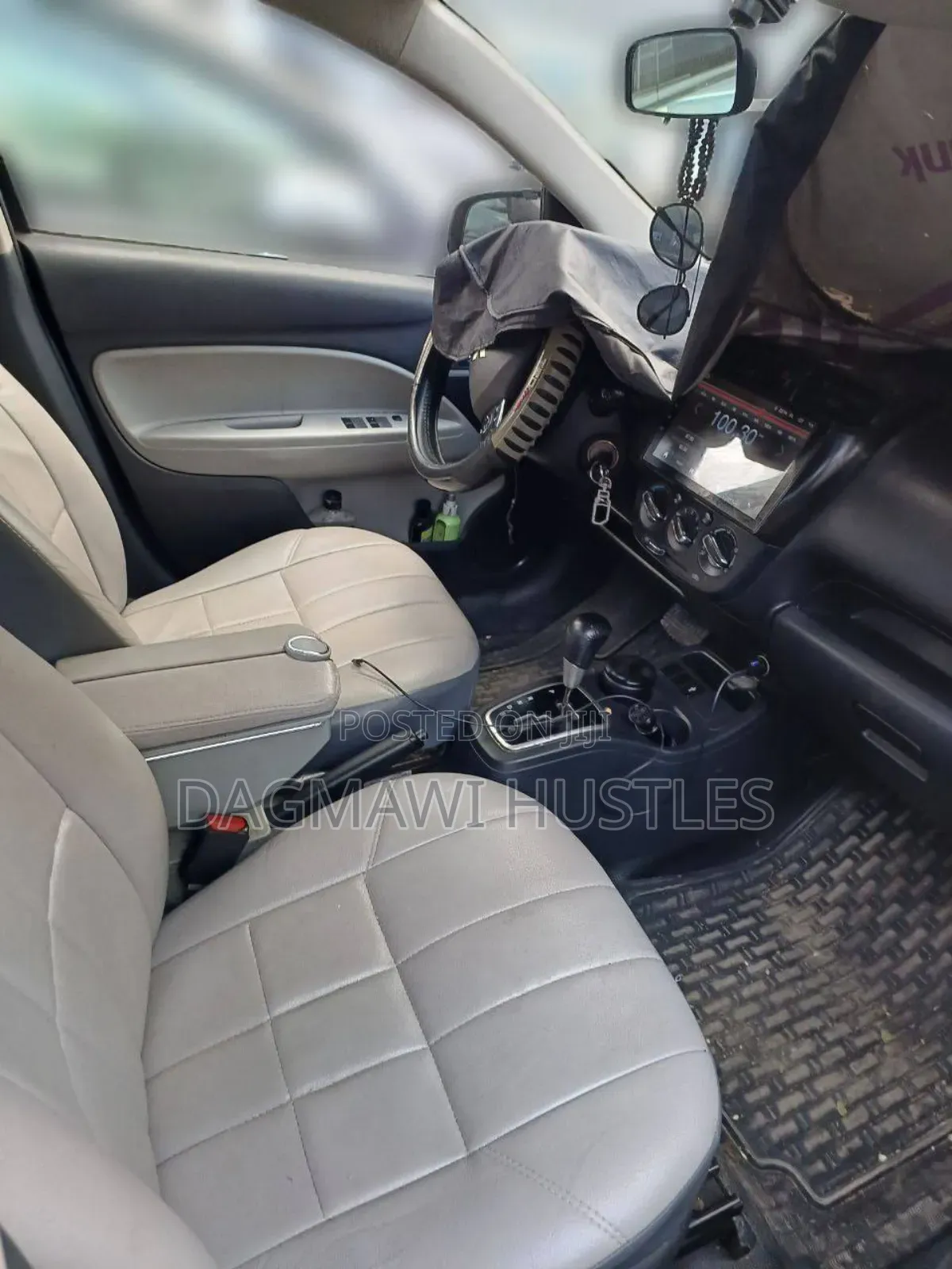 Mitsubishi Attrage 2021 Silver