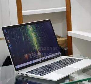 New Laptop HP ProBook 450 G8 16GB Intel Core i5 SSD 256GB