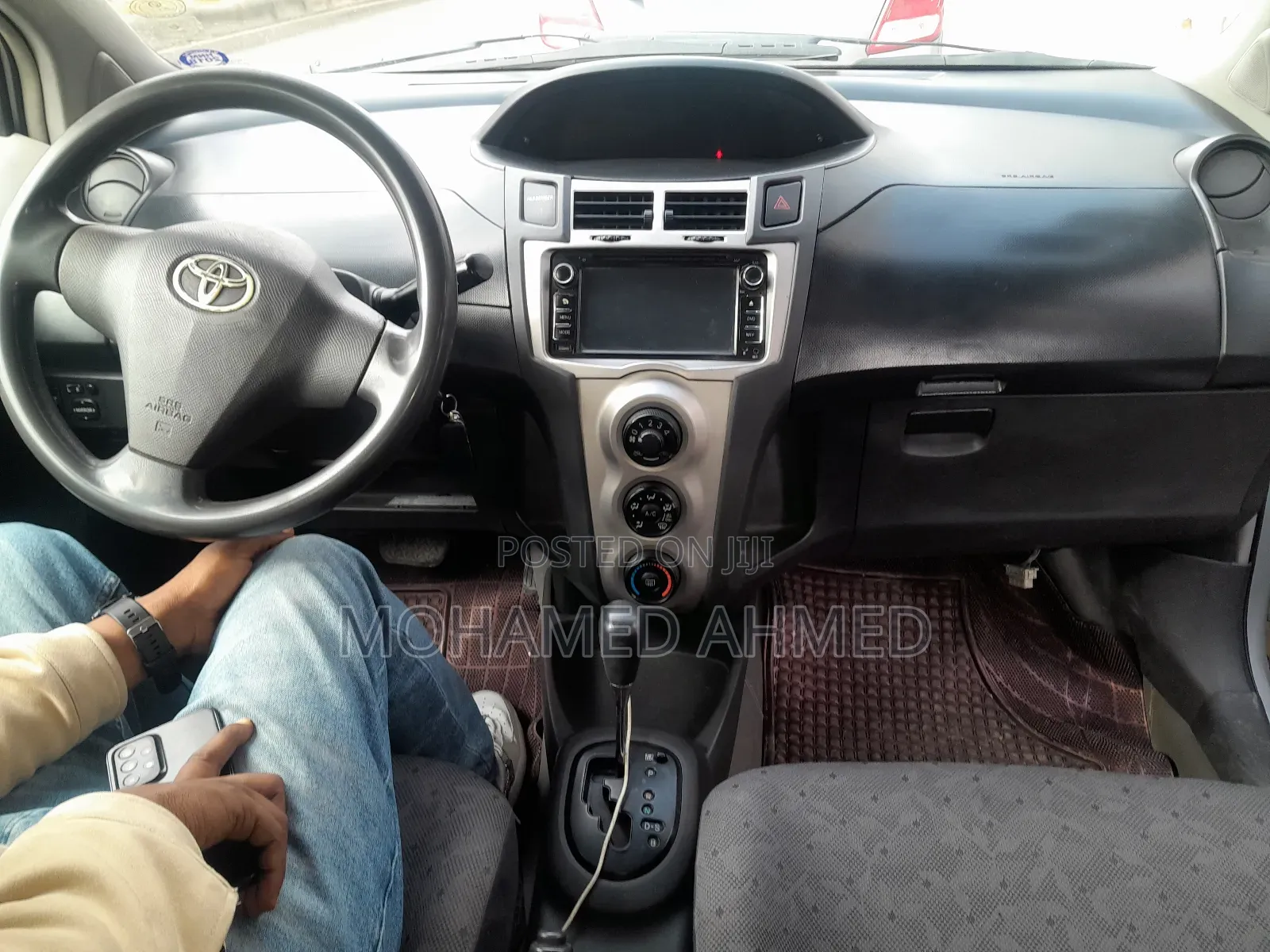 Toyota Yaris 2010 Silver