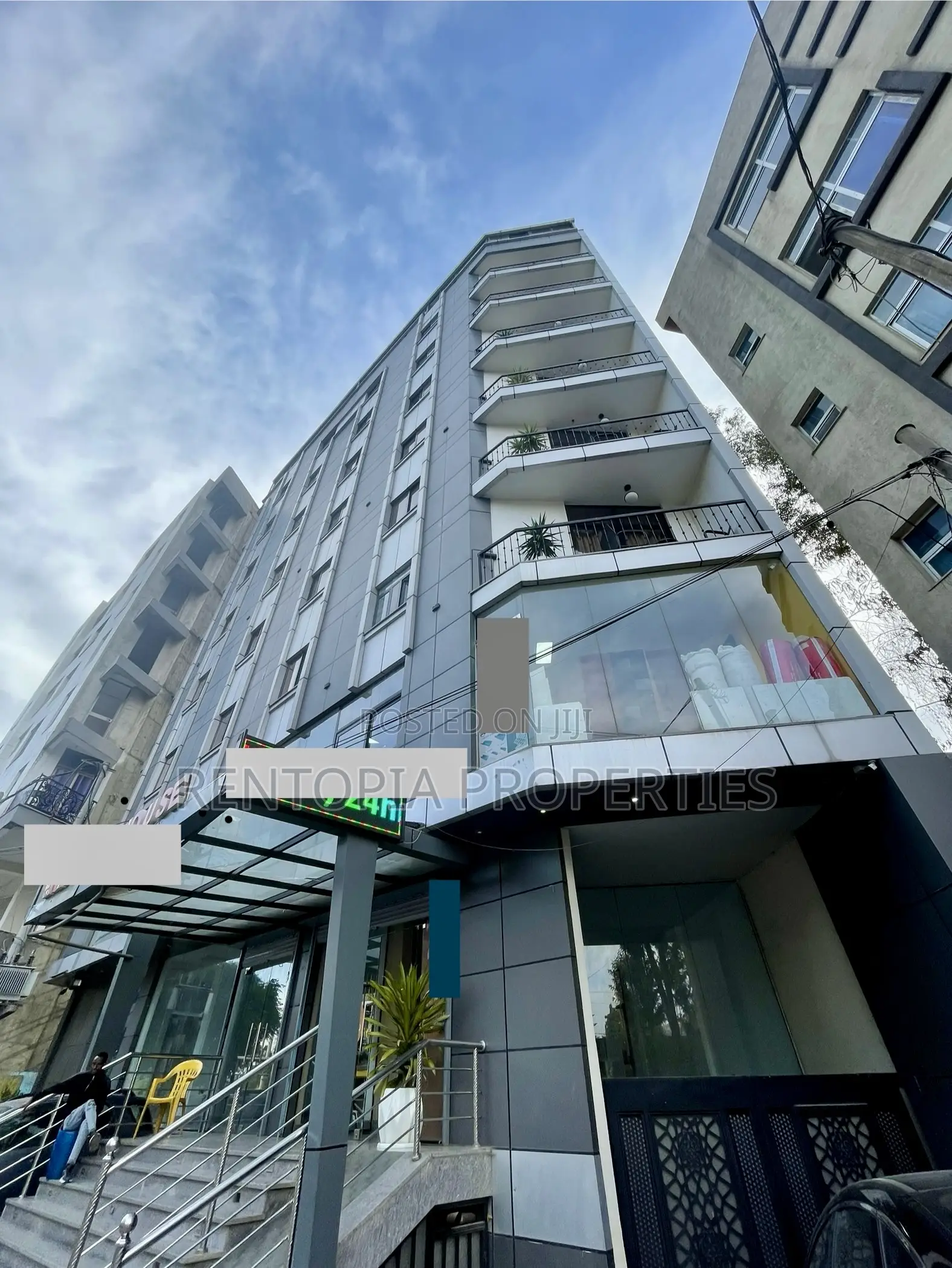 Hotel For Rent! Having 24rooms ,Gym, Office And Commercial Space!