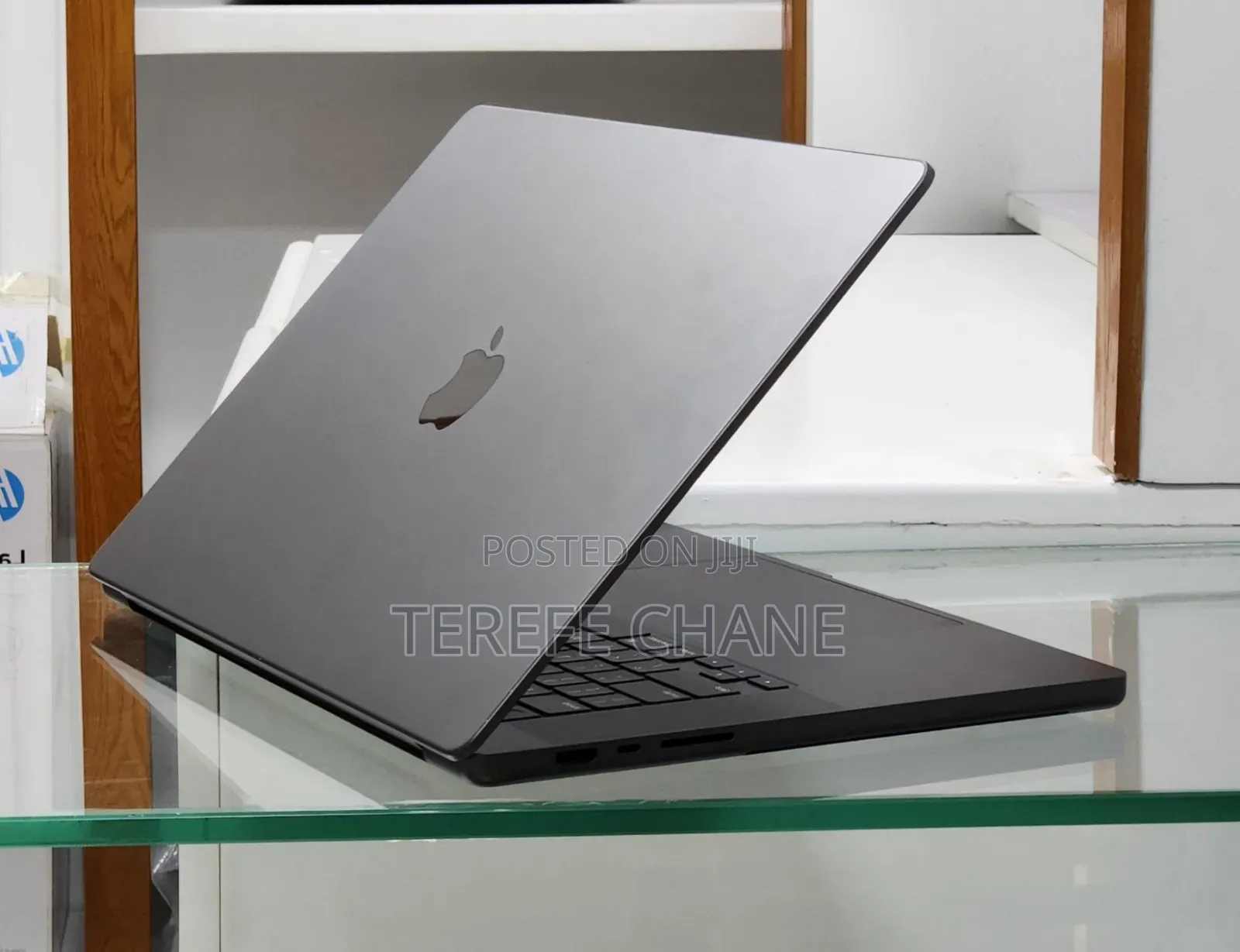 New Laptop Apple MacBook Pro 2023 M3 14-inch 32GB Apple M3 Pro SSD 1T