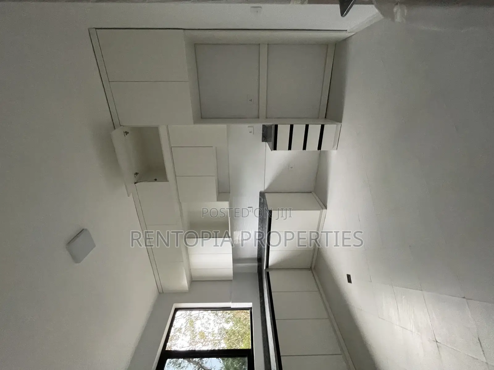 3bdrm Apartment in Yeka for rent