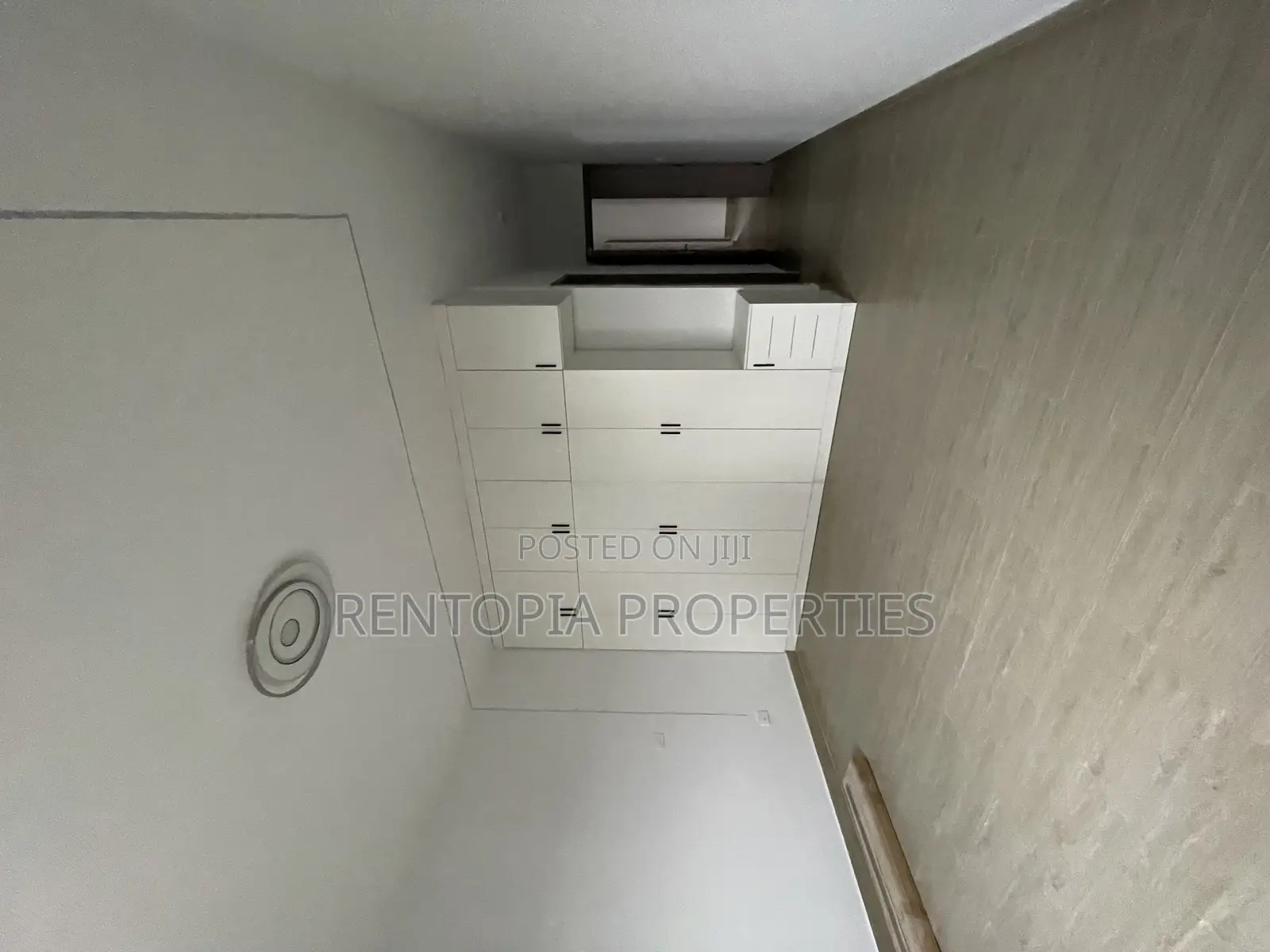 3bdrm Apartment in Yeka for rent
