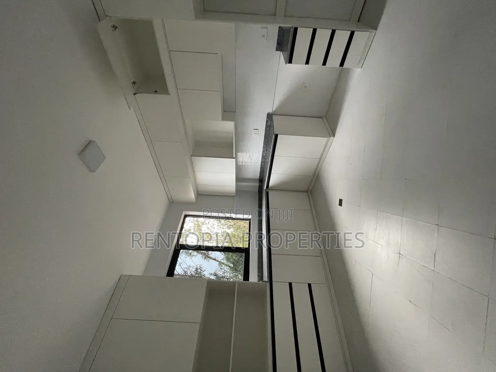 3bdrm Apartment in Yeka for rent