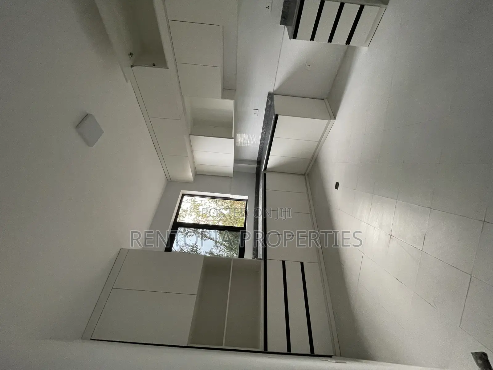 3bdrm Apartment in Yeka for rent