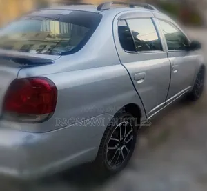 Toyota Platz 2005 Silver