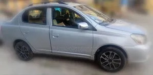 Toyota Platz 2005 Silver