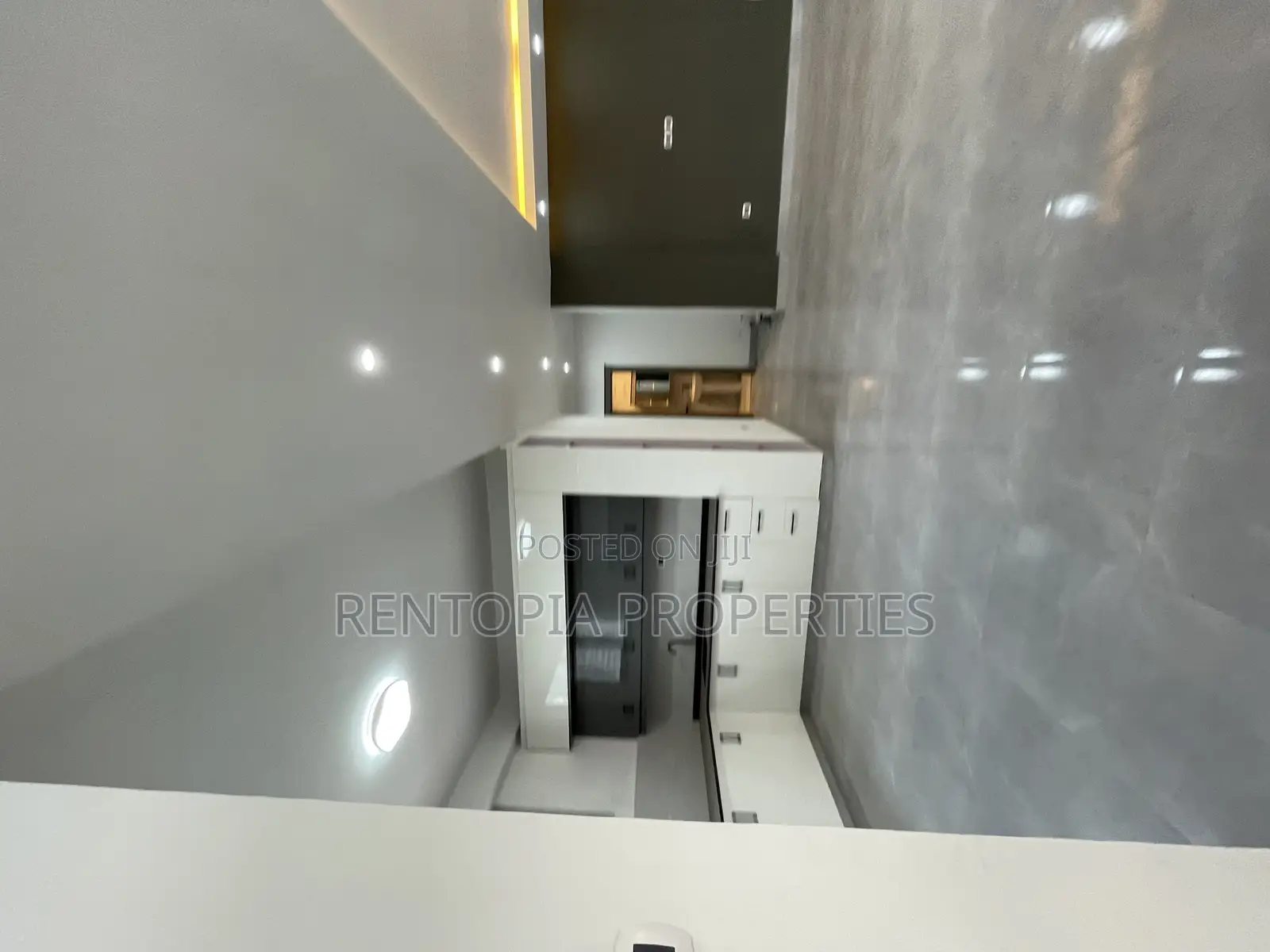4bdrm Apartment in Yeka for rent