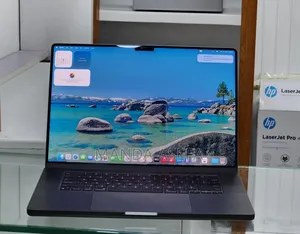 New Laptop Apple MacBook Pro 36GB Apple M3 Max SSD 1T