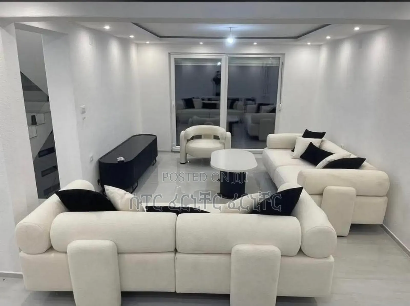 Divine Sofa With Teble