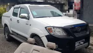 Toyota Hilux 2007 White