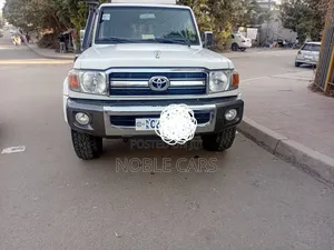 Toyota Land Cruiser 2020 White