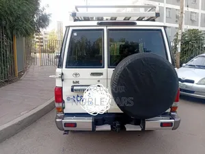 Toyota Land Cruiser 2020 White