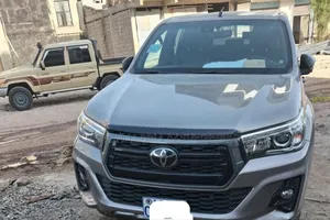 Toyota Hilux 2020 Gold