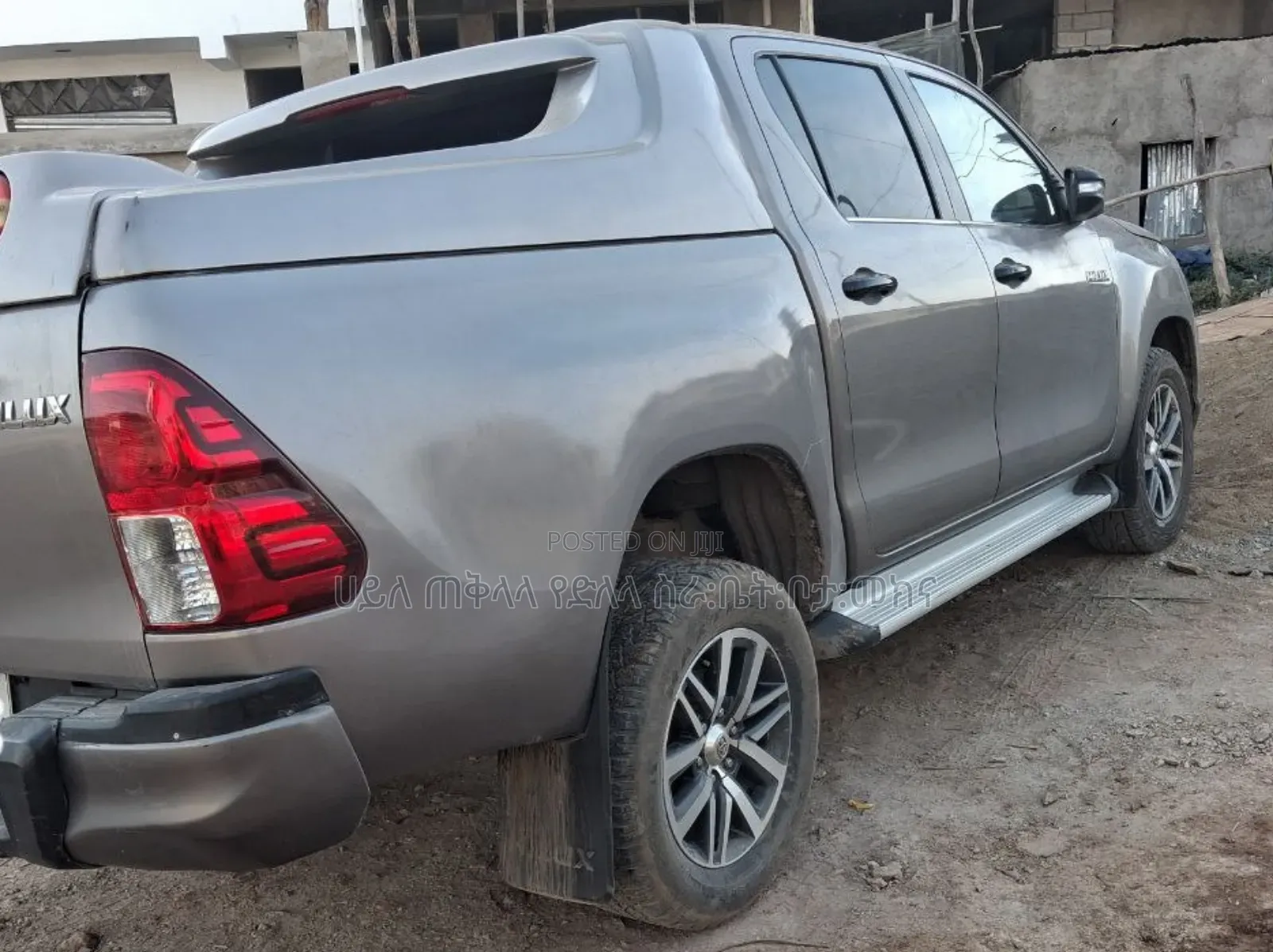 Toyota Hilux 2020 Gold
