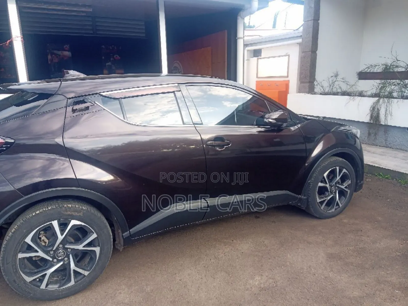 Toyota C-HR 2020 Brown
