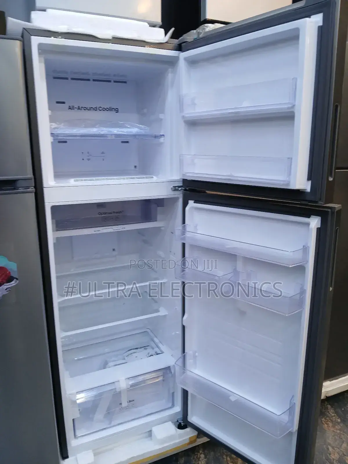 Samsung Top-Mount Refrigerator Is a Brand-New Model Featuring Silver