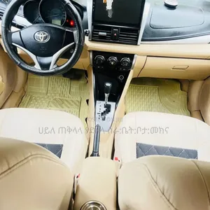 Toyota Yaris 2016 Pink