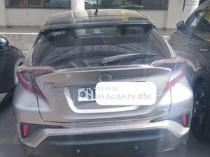 Toyota C-HR 2020 Pink