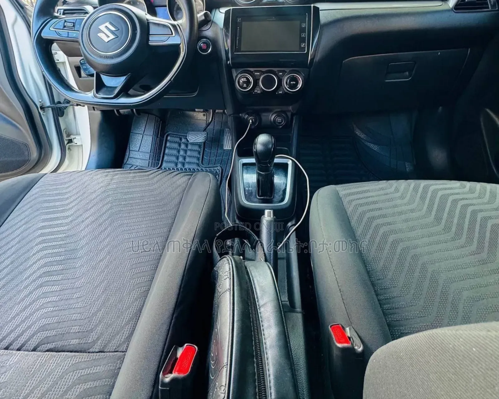 Suzuki Swift 2023 White