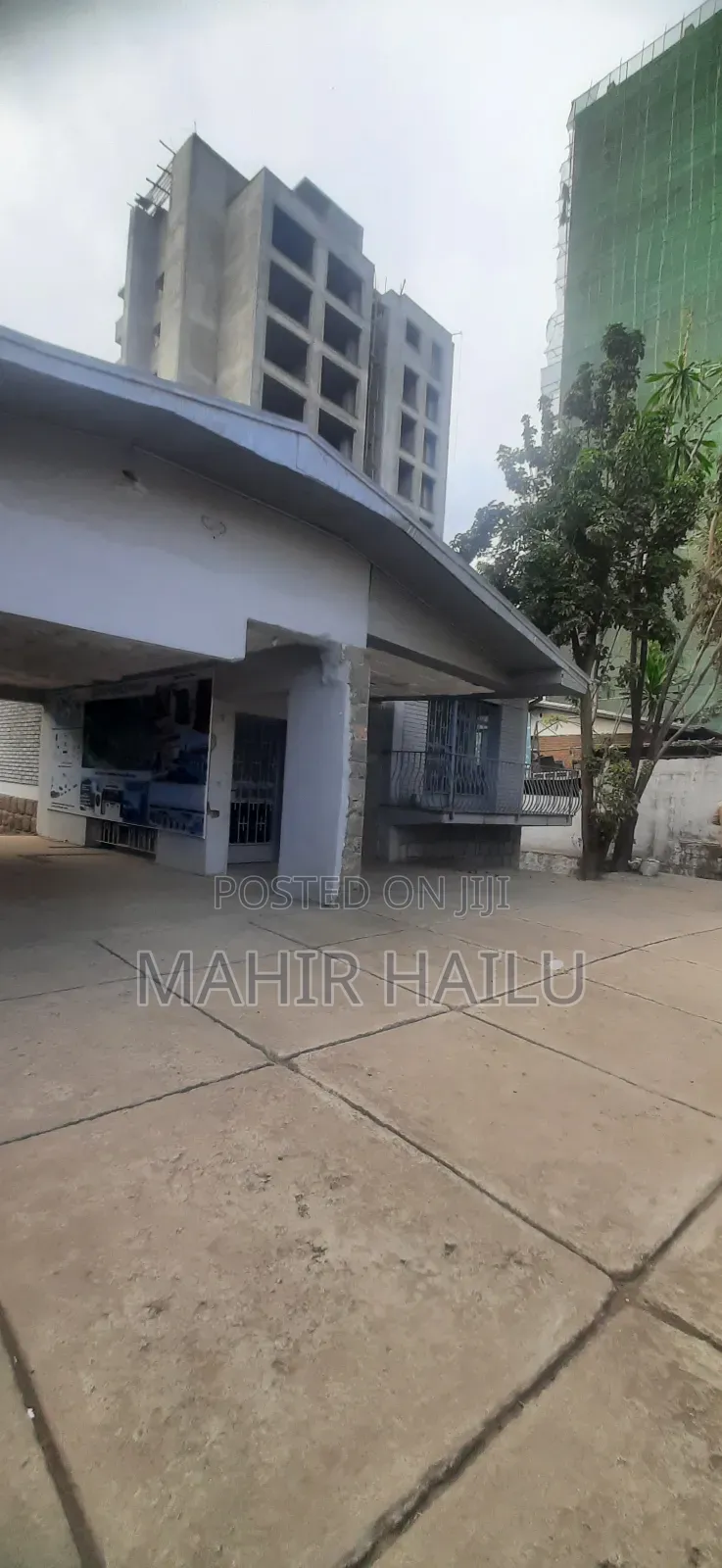 4bdrm House in Real, Bole for rent