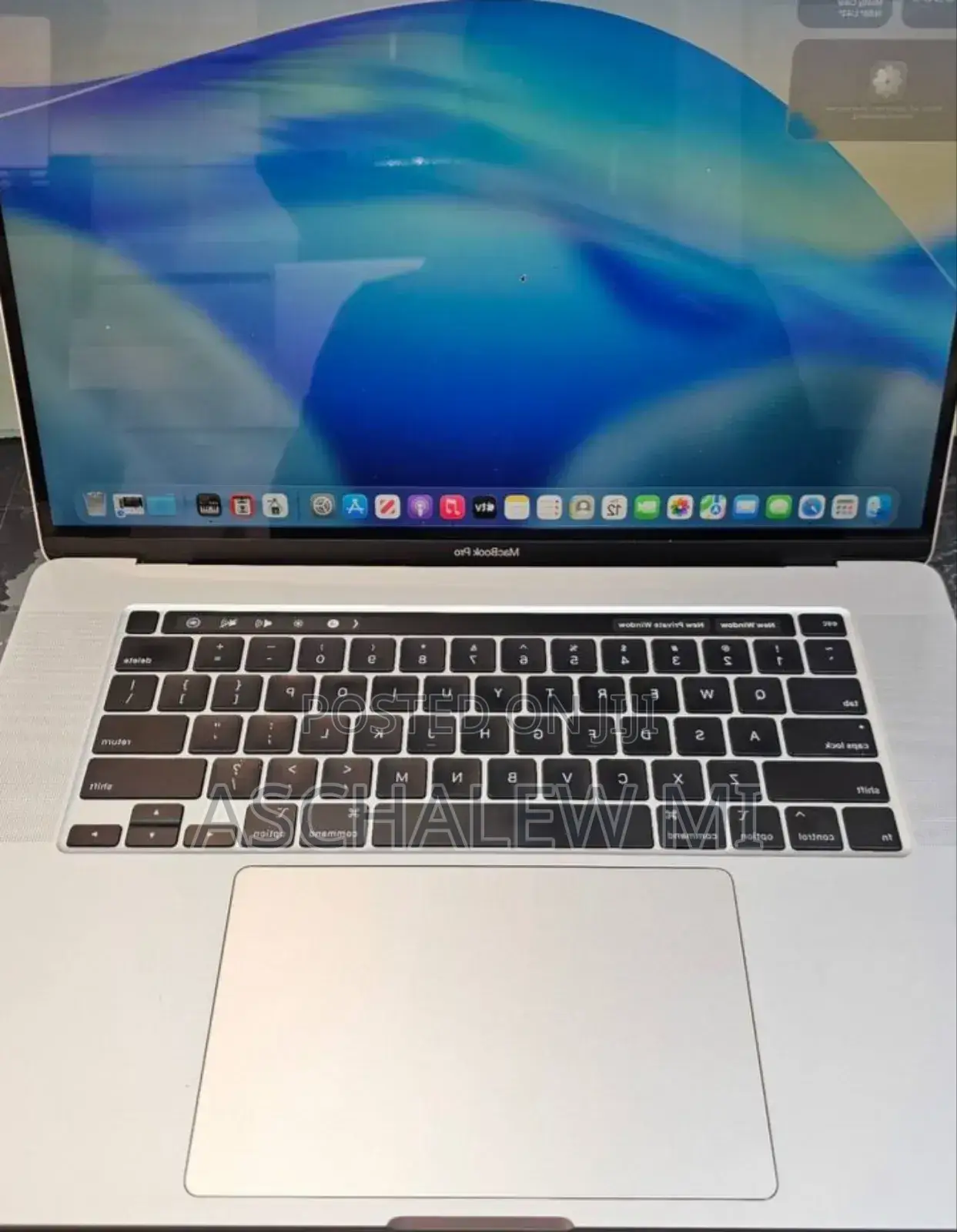 New Laptop Apple MacBook Pro 2019 16GB Intel Core i7 SSD 512GB