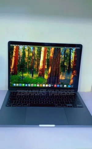 New Laptop Apple MacBook Pro 2020 M1 8GB Apple M1 SSD 256GB