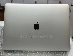 New Laptop Apple MacBook Pro 2018 16GB Intel Core i7 SSD 256GB