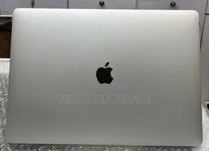New Laptop Apple MacBook Pro 2018 16GB Intel Core i7 SSD 256GB