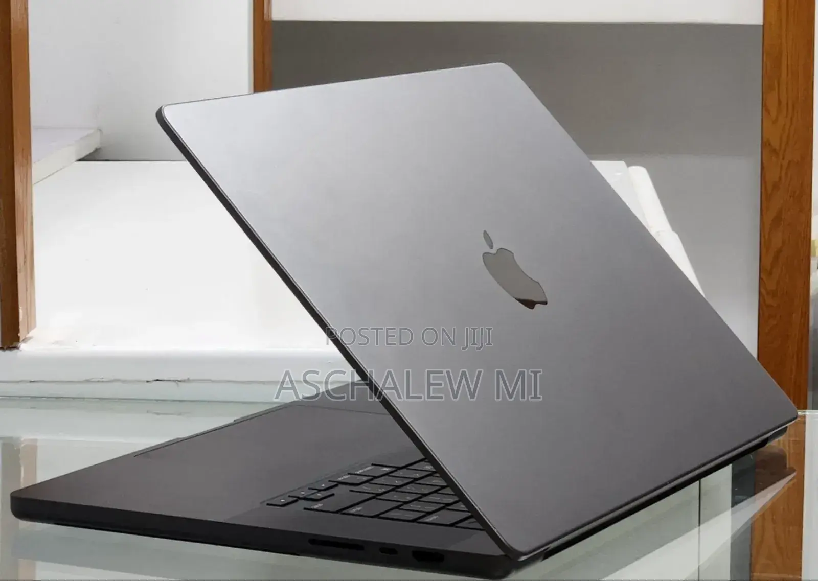 New Apple MacBook Pro 2023 M3 Max 16-inch 36GB Apple M3 Max SSD 1T