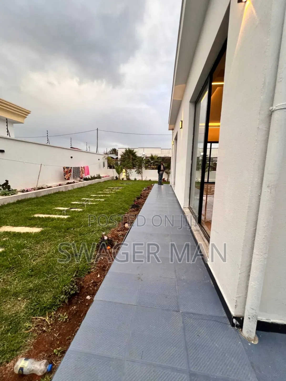 Furnished 6bdrm Villa in Ropak Real State, Yeka for sale