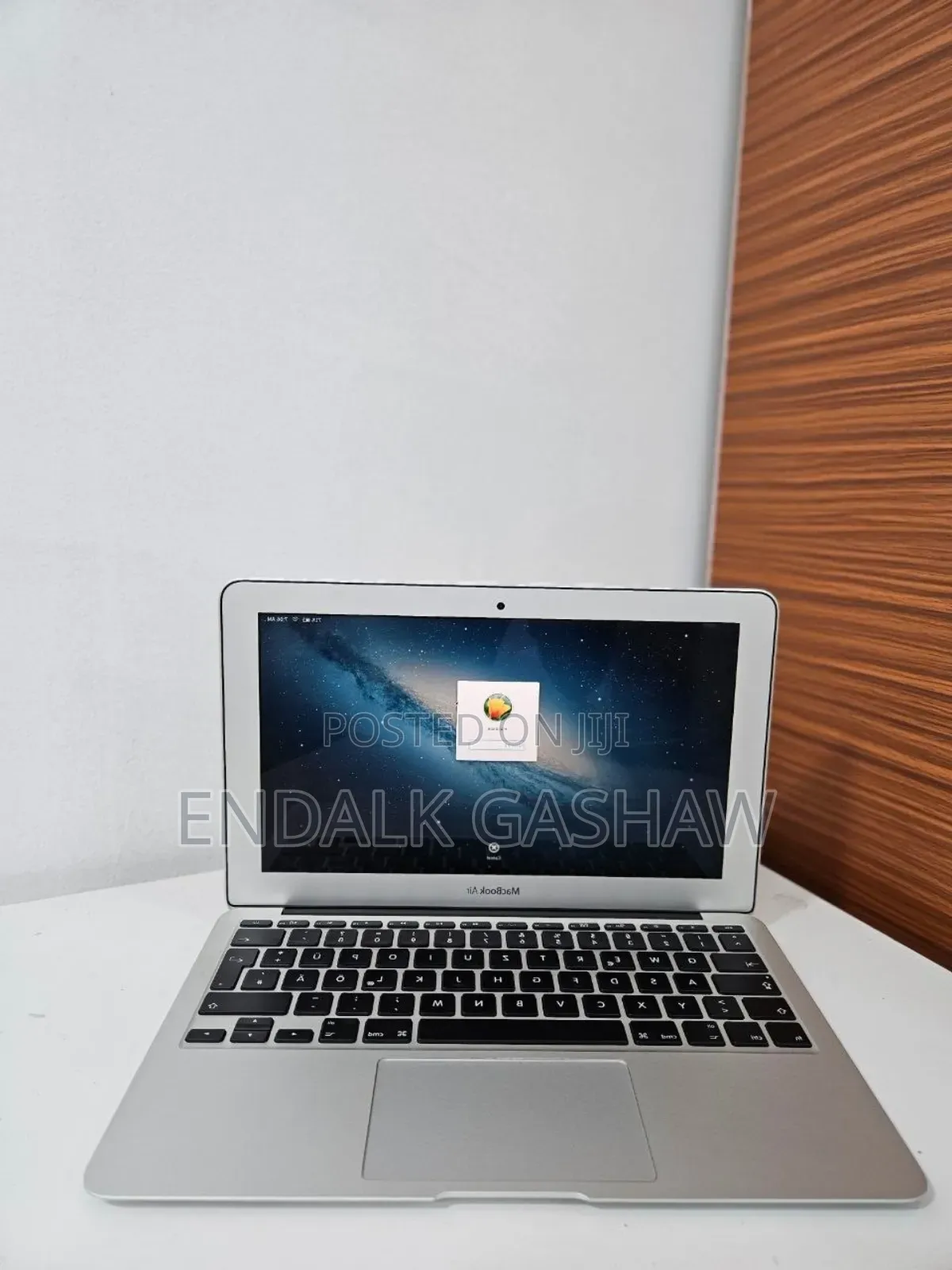New Laptop Apple MacBook Air 2014 4GB Intel Core i5 SSD 256GB
