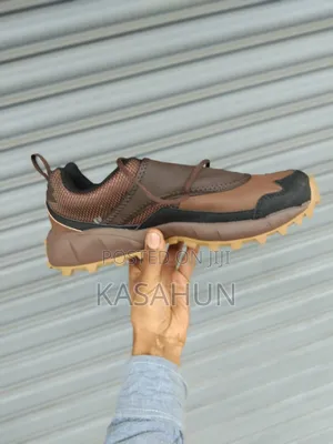 ማስክ ያለው ጫማ Oirgnal Shose Size 40,41,42,43